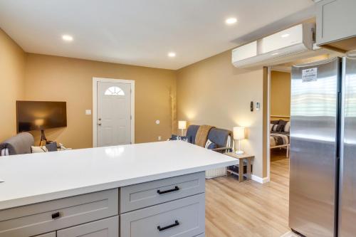 Cozy Santa Clarita Cottage Near Parks and Trails! in Santa Clarita, USA