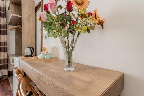 Ariana Luxury Guest House - image 11