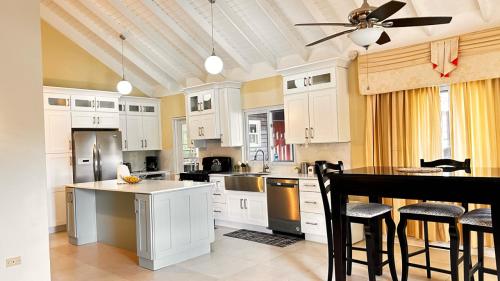 Facilities, Jamnick Vacation Rentals - Fern Court, Richmond Estate, St Ann, Jamaica in Plantation Village