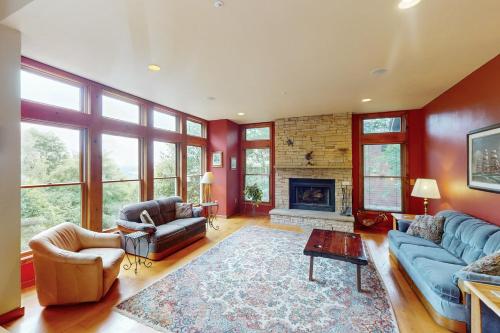 Highline Getaway in McHenry, USA
