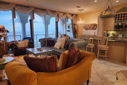 Diamond Beach Resort Penthouse in Galveston, USA