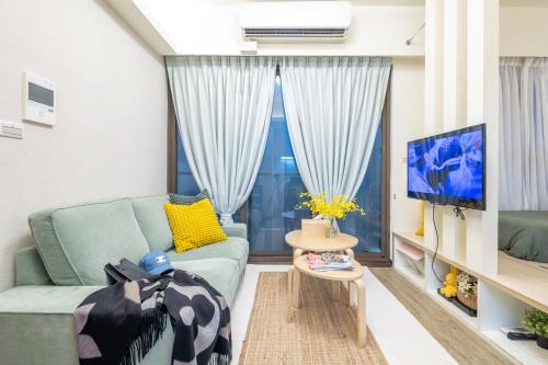 Cozy well-equipped suite xinyi - image 4