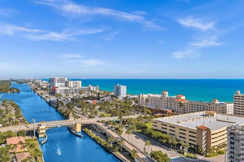 Stylish Hollywood One Bedroom Close To Beach in Hollywood, USA