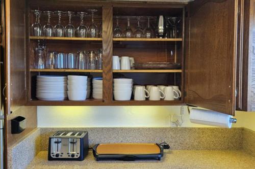 Cliff Views - Hot Tub - SUPs - Boat Parking - Sleeps 16, Page (Foto 10)
