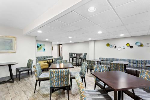 Best Western Naperville Inn in Naperville, USA