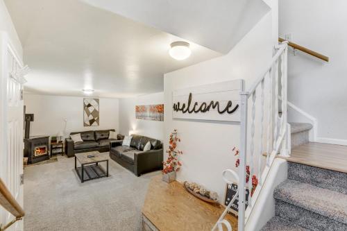 4BD Centrally Located Dog-Friendly Close to Park in Colorado Springs, USA