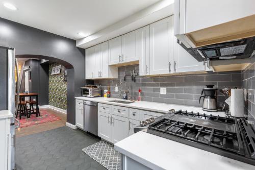 Historic Rowe House 2BR 2,5BA - Cityscape View home in Baltimore, USA