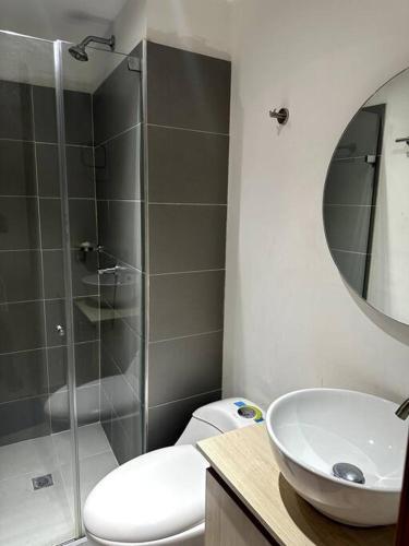 Bathroom, Luminoso y confortable in Villa Barraza