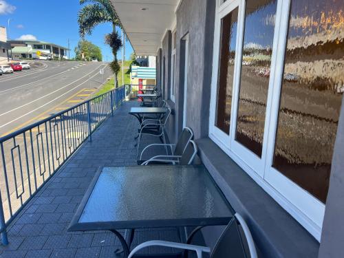 . Innisfail Riverfront Motel