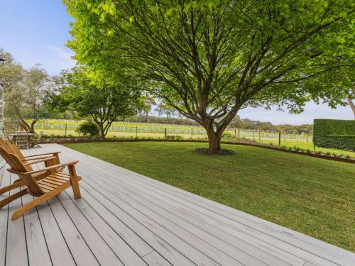 The Elm Red Hill Vineyard and Bay views near Ten Minutes By Tractor Wine Co