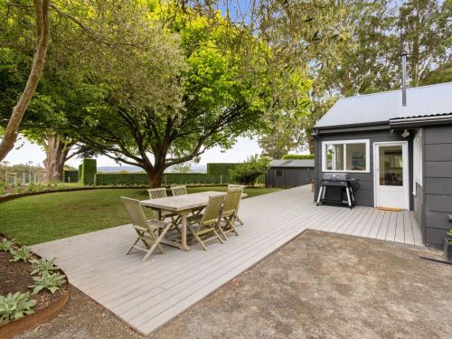 The Elm Red Hill Vineyard and Bay views near Ten Minutes By Tractor Wine Co