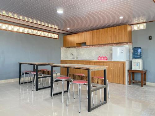 Kitchen, d'WF Hotel near Bukit Bintang