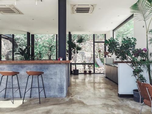 Restaurant, Wuji Inn - The Great Wall of China Huanghuacheng near Great Wall at Huanghuacheng