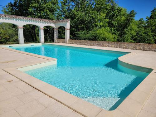 景觀, Chez Berger, ruime 2 persoonskamer met kingsize bed in 卡斯泰爾諾蒙特拉蒂耶