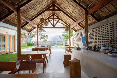 餐厅, 逸凡潜水度假村 (E-Fun Dive Resort) in 朗芒芽地