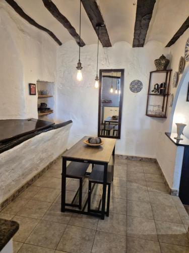 Ēdiens un dzērieni, Casa rustica y tranquila en Zarra in Zarra