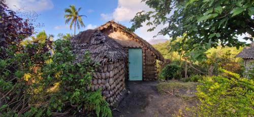 Tanna Lava View Bungalows in Isaka