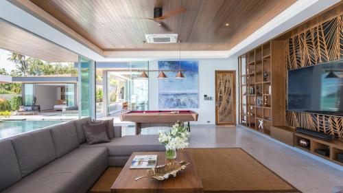 Exclusive Sea Renity A Beachfront Villa Retreat Sleeps 12 Adults and 6 Kids