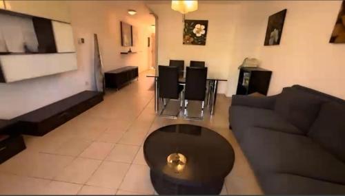 OASIS FANABE Duplex 3 bedroom - Tap to explore photos