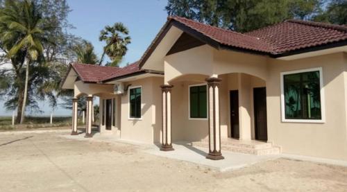 Exterior view, faris homestay in Pasir Putih
