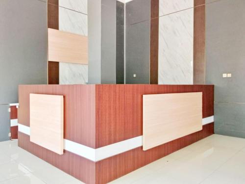 Lobby, RedDoorz near Alun Alun Slawi in Slawi