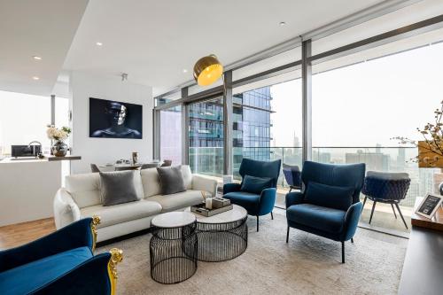 Luxury 2BR Walk to Marina & JBR, Dubaj