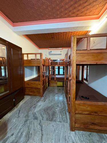 1 bunk bed