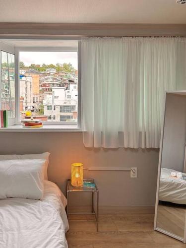 Peaceful Stay, Seoul, City Retreat