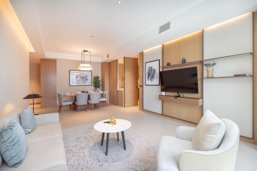 Address Residences Dubai Opera - Burj Khalifa City Views 1 2 & 3-Bedroom Apartment 1 minute walk to Burj Khalifa Dubai Mall Dubai Fountain by Heaven Crest - image 3