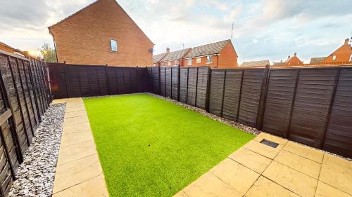 Spacious 4 Bedroom, 3 Bath House by Jesswood Properties Contractors, Business and Leisure with Free Parking and WIFI, Peterborough (fotografie 6)