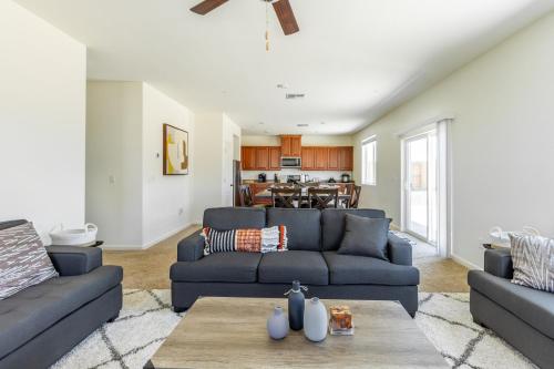 Voyage on to your minimalistic getaway in Linda (CA)