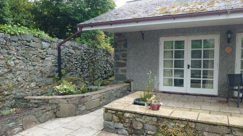 Exterior view, Byrdir House in Harlech