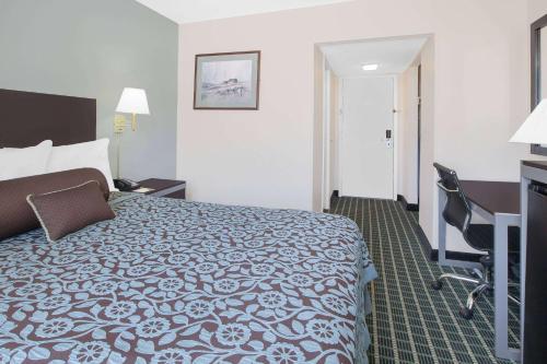 Days Inn by Wyndham Market Center Dallas Love Field in Dallas, USA