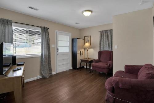 Small 2br East Knox apartment Pet friendly in Knoxville, USA