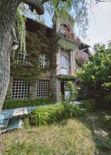 . Artanish Guest House