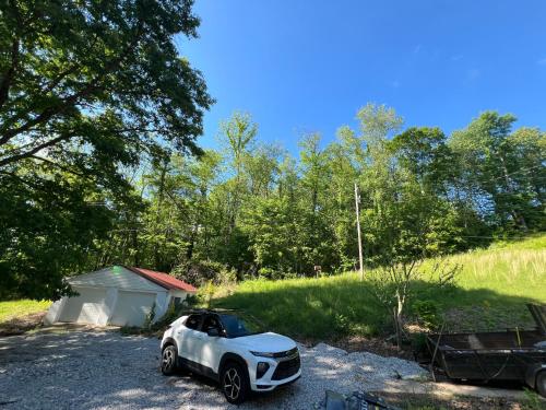 Hillside country cabin in แลนเคสเตอร์ (OH)