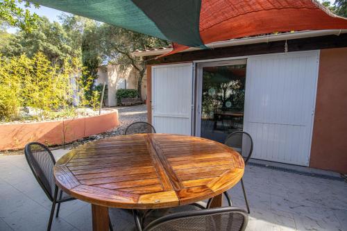 Facilities, Athena MOTEL near Le Resto du Marche Chez Thomas