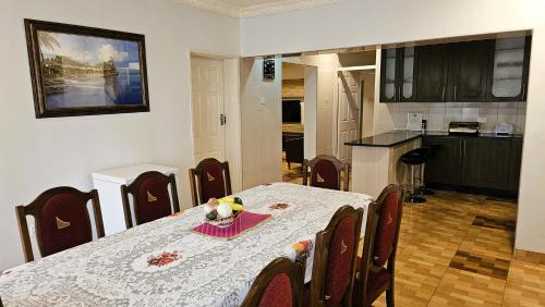 บริการและสิ่งอำนวยความสะดวก, Grey Oak Holiday House in บูลาวาโย