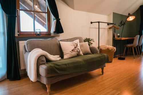 Iekārtas, Albpanorama Apartment mit Sauna und Ausblick in Hohenstein (Reutlingen)
