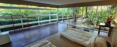 ห้องพักสำหรับสามท่านพร้อมลานระเบียง (Triple Room with Terrace)