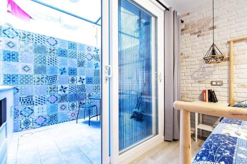 Chic y renovado loft en la playa, Valencie (fotografie 7)