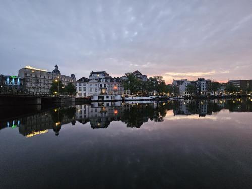 Rembrandt Square Boat, Amsterdam (fotografie 7)