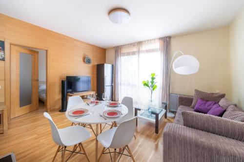 Spacious apartment in a park zone with the private terrace, Riga (photo 6)