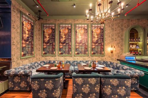 Connaught Royale Delhi near India Gate