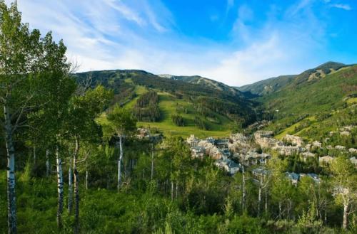 Beaver Creek Village 2 Bedroom Condo at The Charter Hot Tub & Heated Pool - image 13