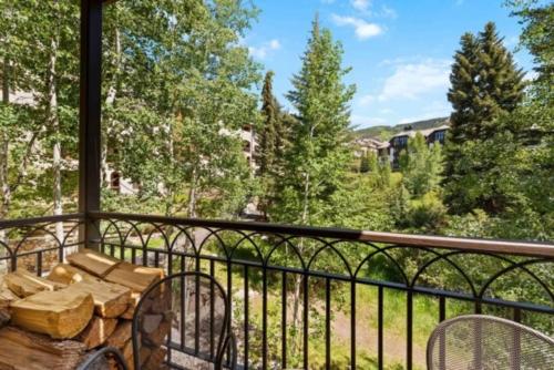 Beaver Creek Village 2 Bedroom Condo at The Charter Hot Tub & Heated Pool - image 14