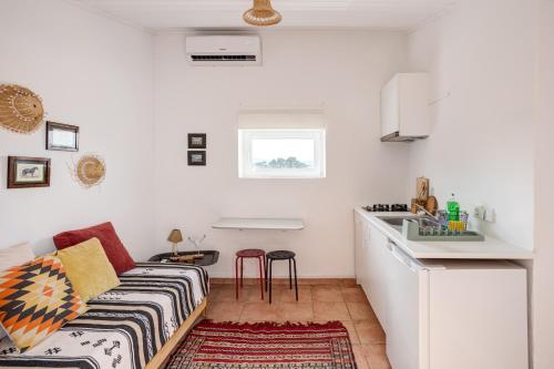 virtuve, Além Monte Retreat, Peaceful Hideaway on the Alentejo Coast (Alem Monte Retreat, Peaceful Hideaway on the Alentejo Coast) in Colos