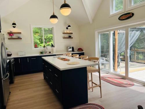 virtuve, Davi's Lake House in Torrance (ON)