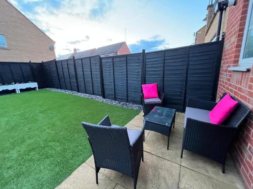 Spacious 4 Bedroom, 3 Bath House by Jesswood Properties Contractors, Business and Leisure with Free Parking and WIFI, Peterborough (fotografie 7)
