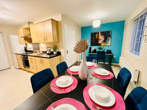 Spacious 4 Bedroom, 3 Bath House by Jesswood Properties Contractors, Business and Leisure with Free Parking and WIFI, Peterborough (fotografie 8)
